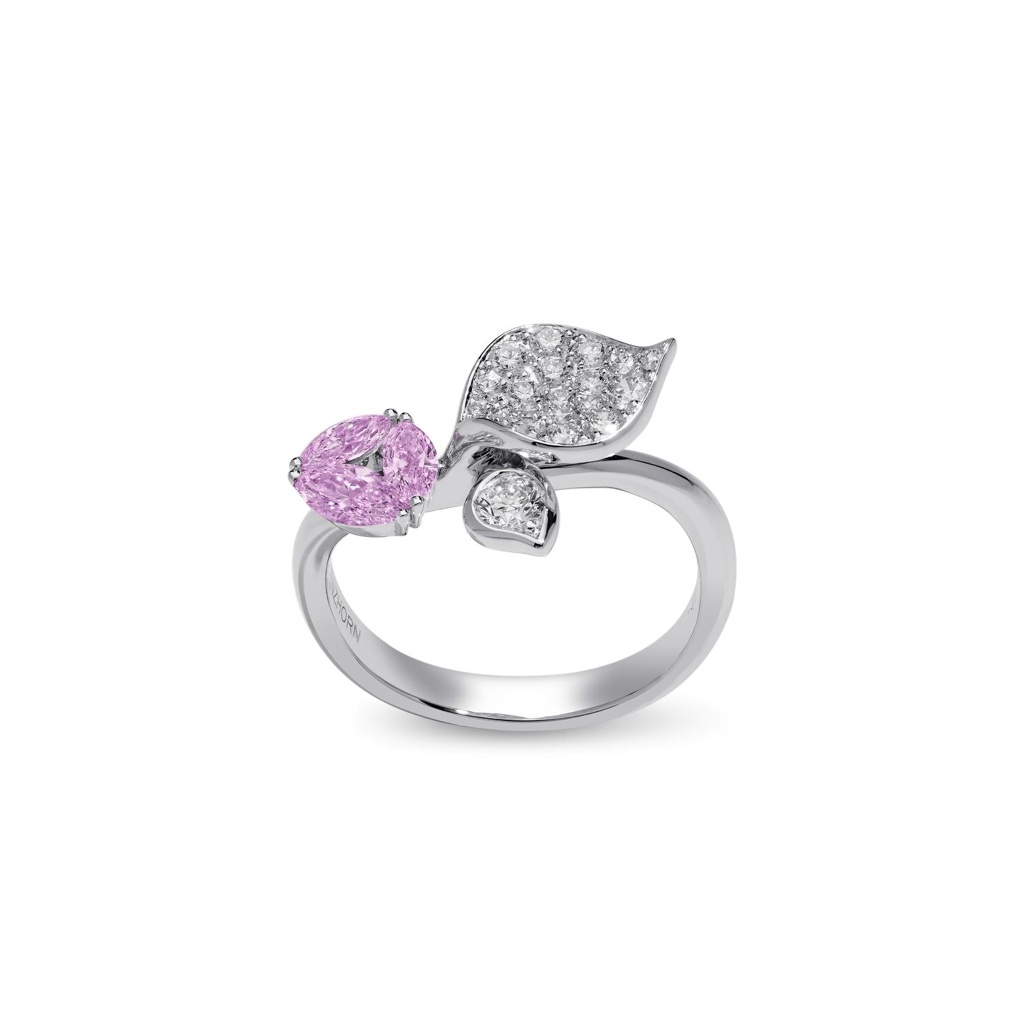 ピンク・サファイアのスモール・リング