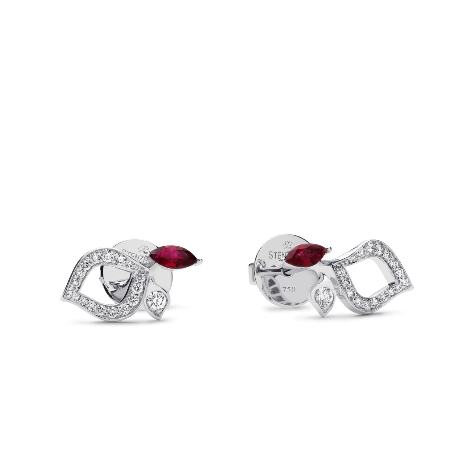 أقراط ياقوت صغيرة