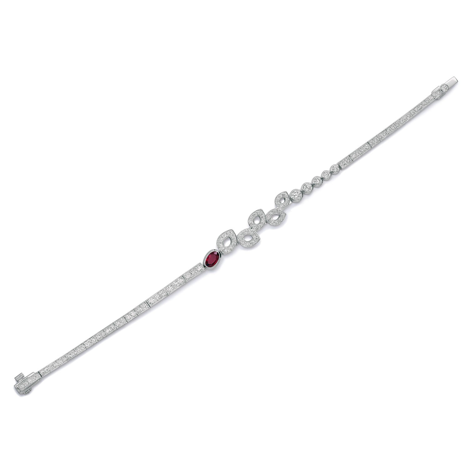 オーバル・ルビーのブレスレット