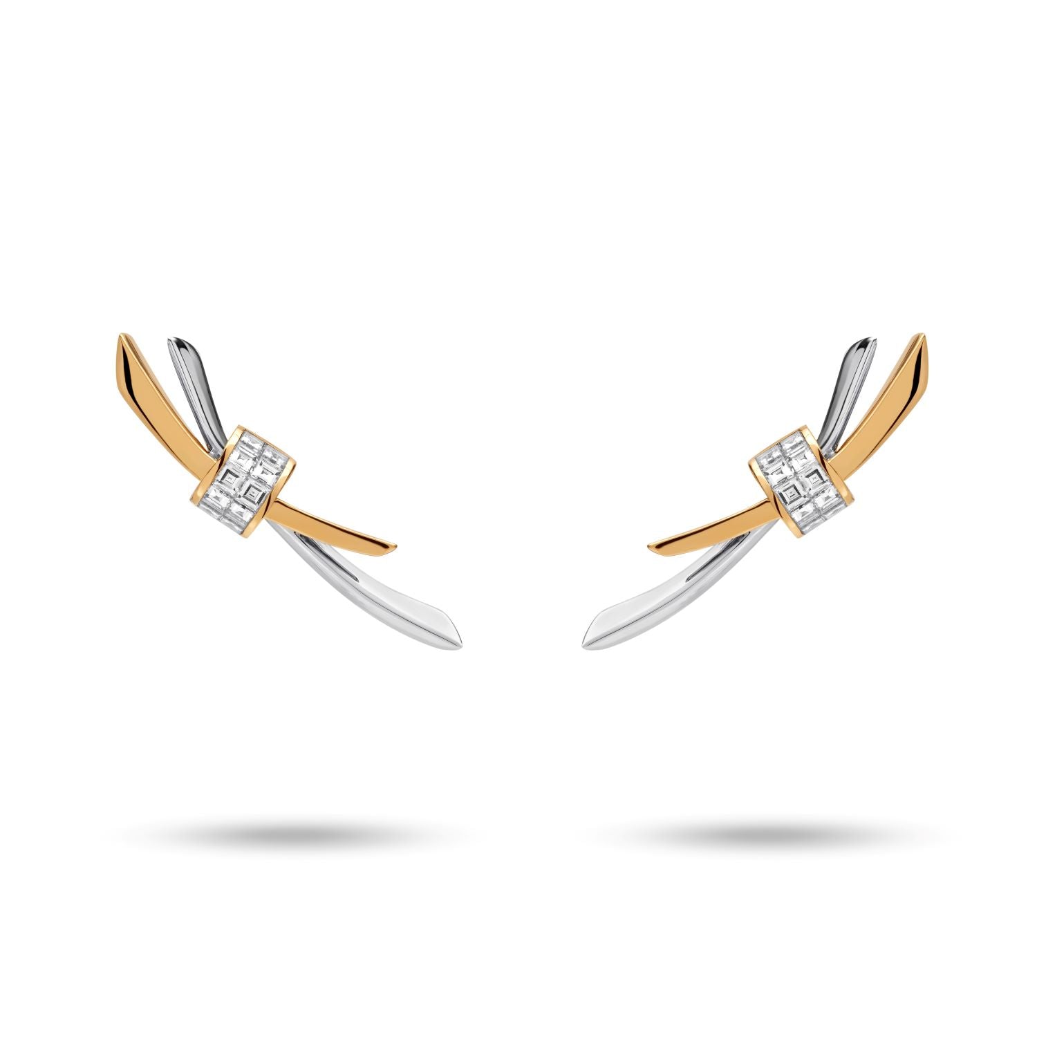 أقراط ألماس ثنائية اللون