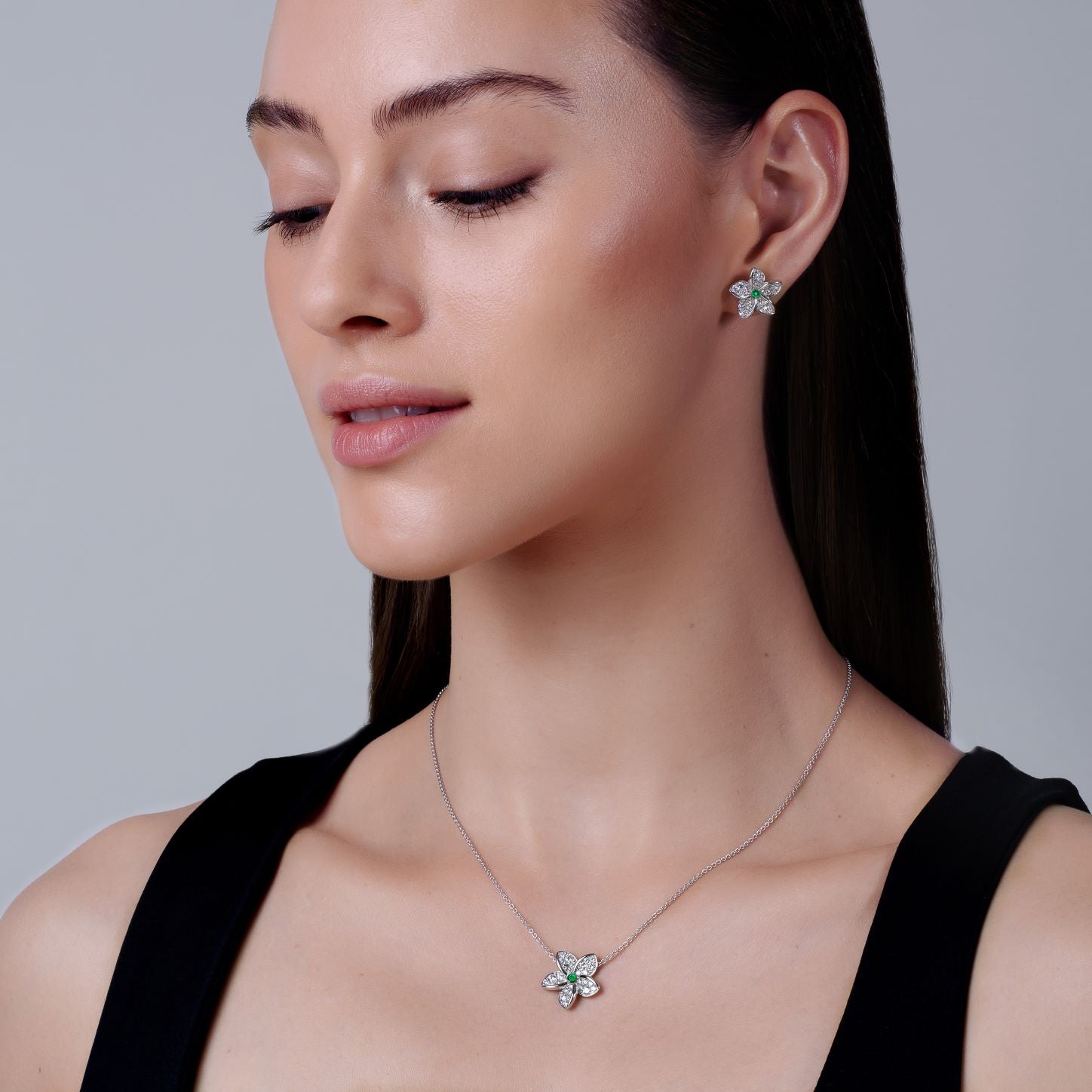 PLUMERIA Diamant- und Smaragd-Kette