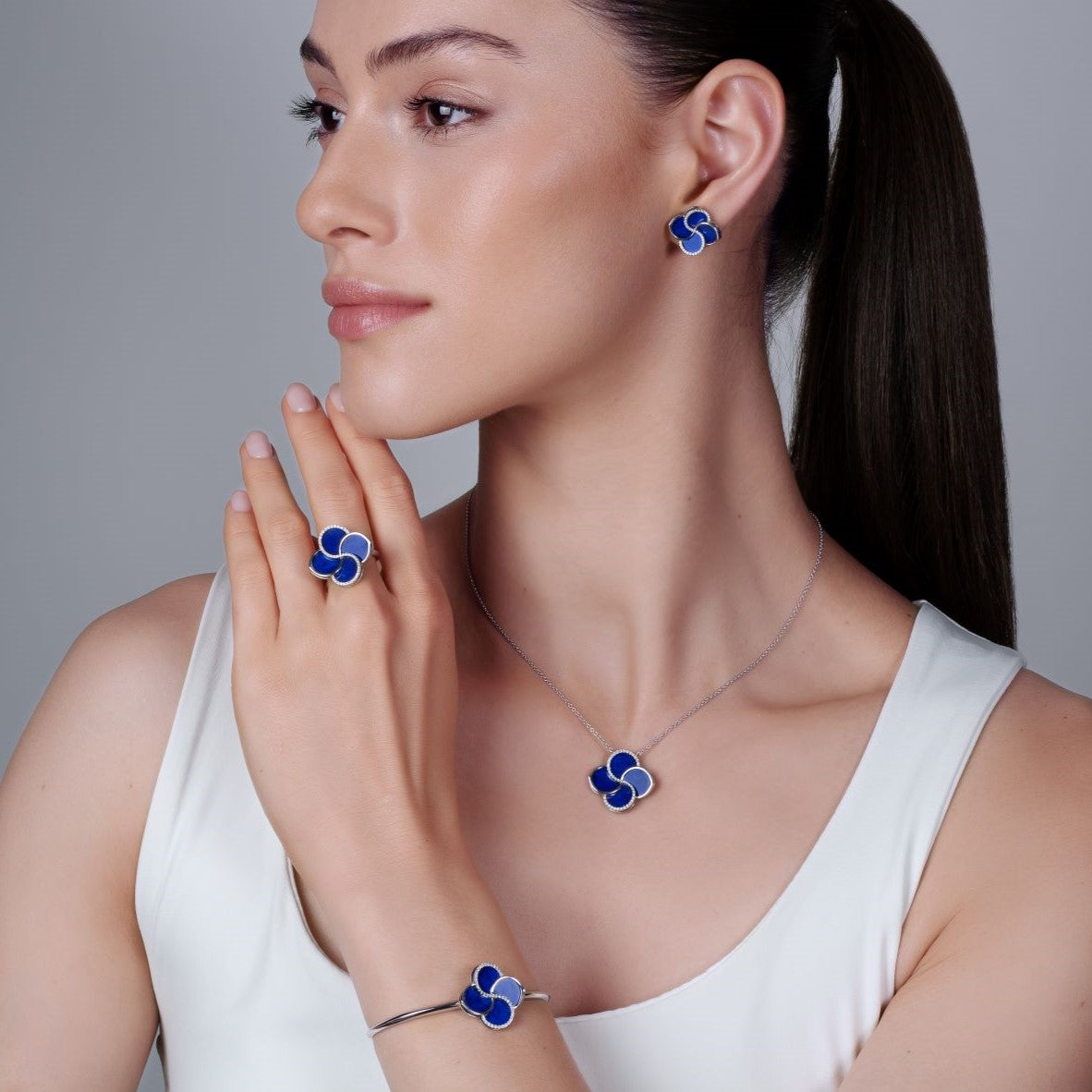FLUMINA Necklace with  Lapis Lazuli
