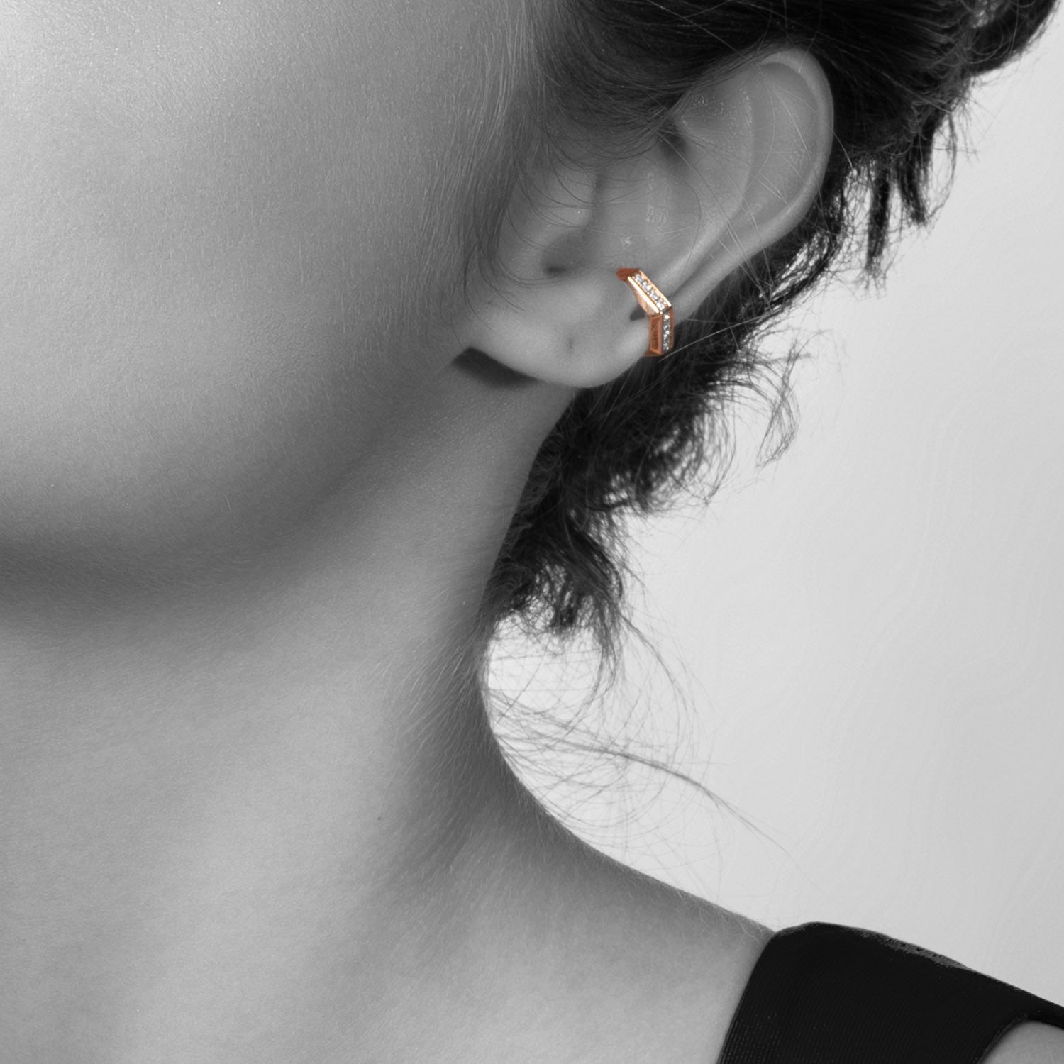 HONEY HONEY Ear Cuff mit Diamanten