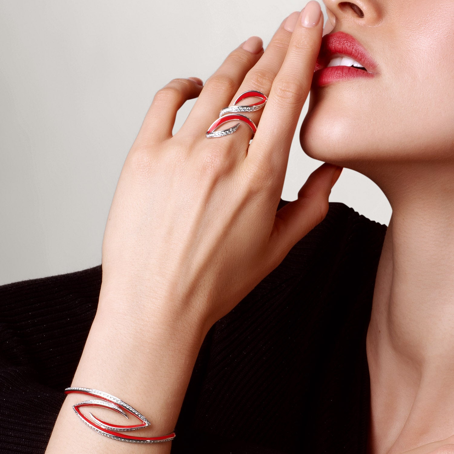VIVA Curved Bangle with Diamonds and Red Enamel