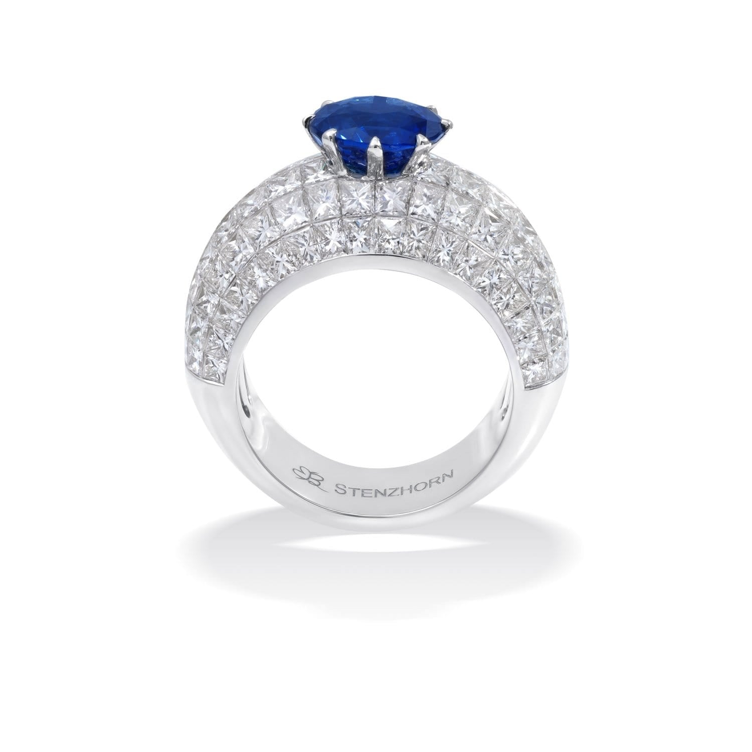 MOSAIC CLASSICAL Diamond Dome Ring with Round Sapphire Center